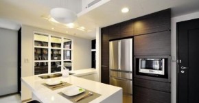 Không đặt đồ điện hoặc đồ vật trên nóc tủ lạnh